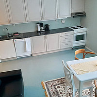 Voll ausgestattete Küchenzeile im Skjervøy Standard-Apartment.