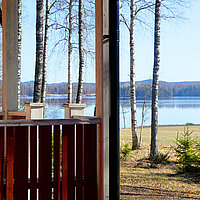 Was für ein Ausblick! Jetzt das Timmerhuset in Schweden buchen.