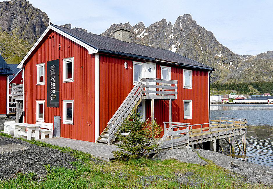 Seehaus in Hemmingodden mit 4 traditionellen Rorbu-Wohnungen.