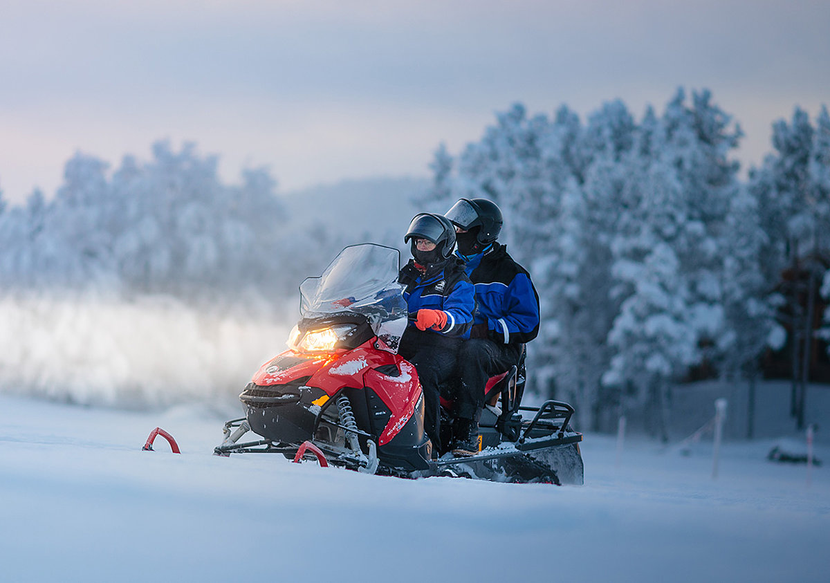 Winterreisen nach Finnisch-Lappland, jetzt online Reise buchen.