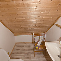 Haus 6 in Finnkroken verfügt über ein Gäste-WC im Obergeschoss.