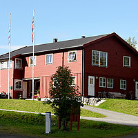 Die Rezeption in Skjervøy mit den Standard-Apartments.