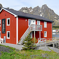 Seehaus in Hemmingodden mit 4 traditionellen Rorbu-Wohnungen.
