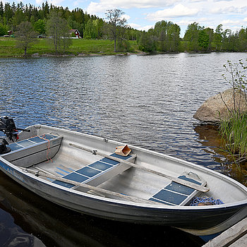 Gute Alu-Angelboote sind der Standard auf der Sundviks Farm in Schweden.