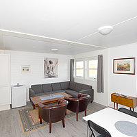 Großer Wohnraum in der Ferienwohnung auf Røst für 4 Personen.