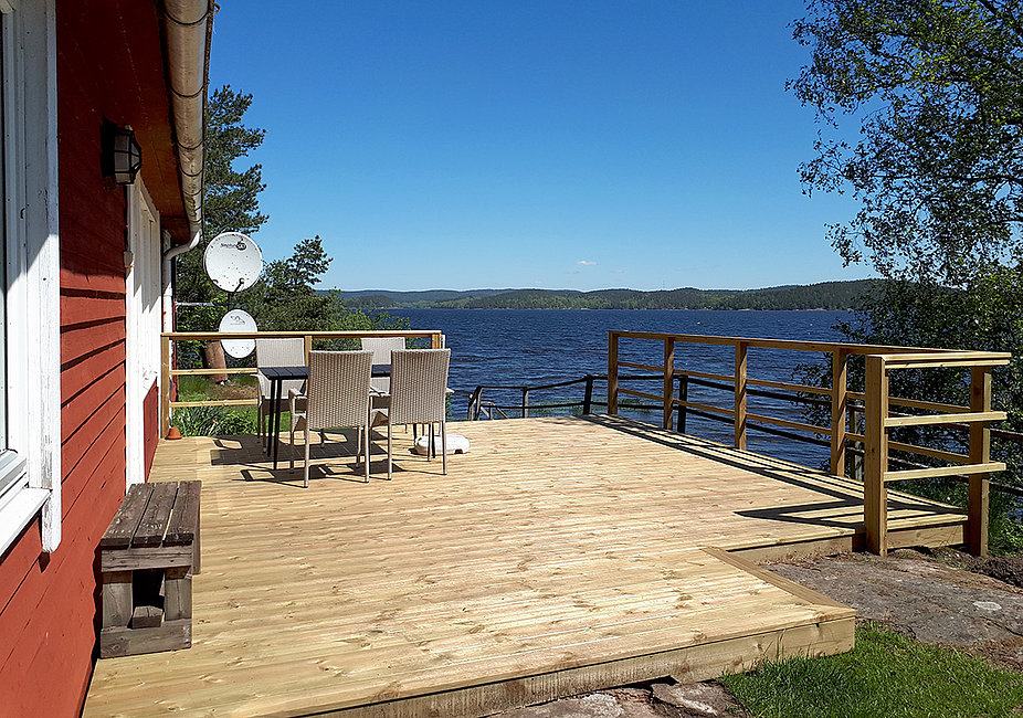 Was für ein Ausblick! Die Terrasse des Hauses Mjörn.