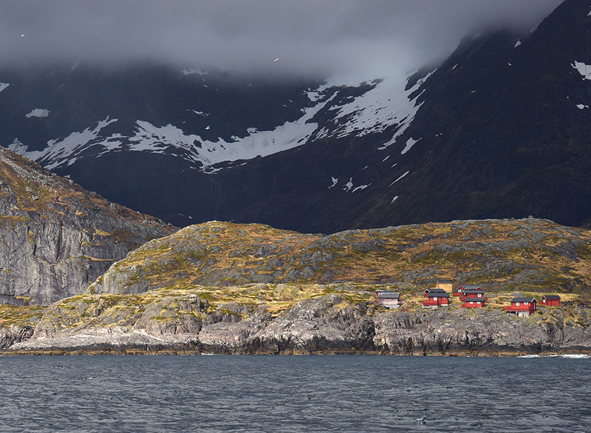 Die roten Häuser von Å auf den Lofoten.